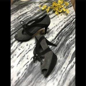 Stuart Weizmann black and grey leather heels